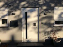 Individuelle Haustür nach Kundenwunsch