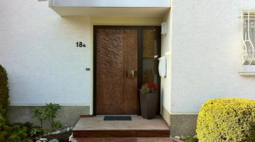 Kupfer-Haustür mit Seitenteil