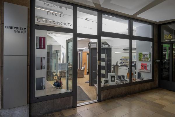 Eingang zur Fenster und Haustüren Ausstellung von Osterhold in Essen