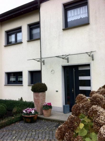 Haustür, Vordach und Fenster in Gladbeck