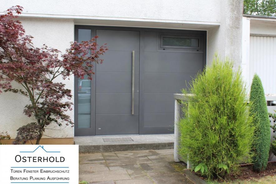 Haustür Graute S1005 mit Seitenteil und Wandverkleidung inkl. Alu-Fenster